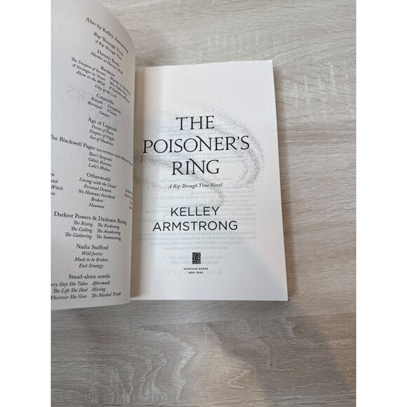 The Poisoners Ring Book 2 Fiction Mystery Thrillers Historical Kelly Armstrong - Picture 5 of 6